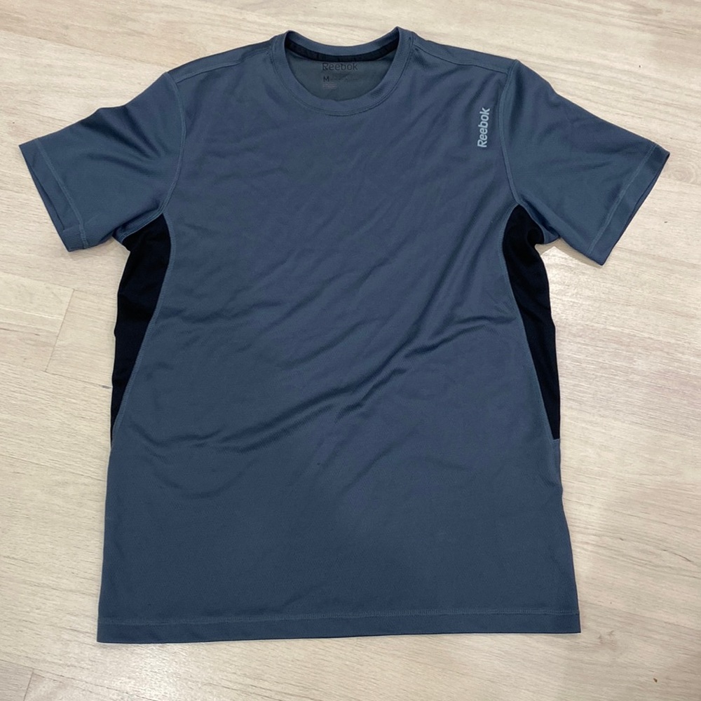 Reebok Athletic PlayDry - Medium T-Shirt